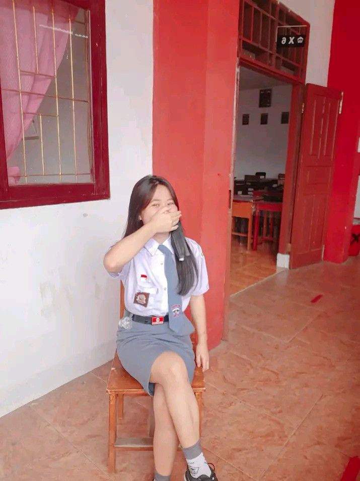 video Viral Yandex anak sma di sofa saat rumah sepi